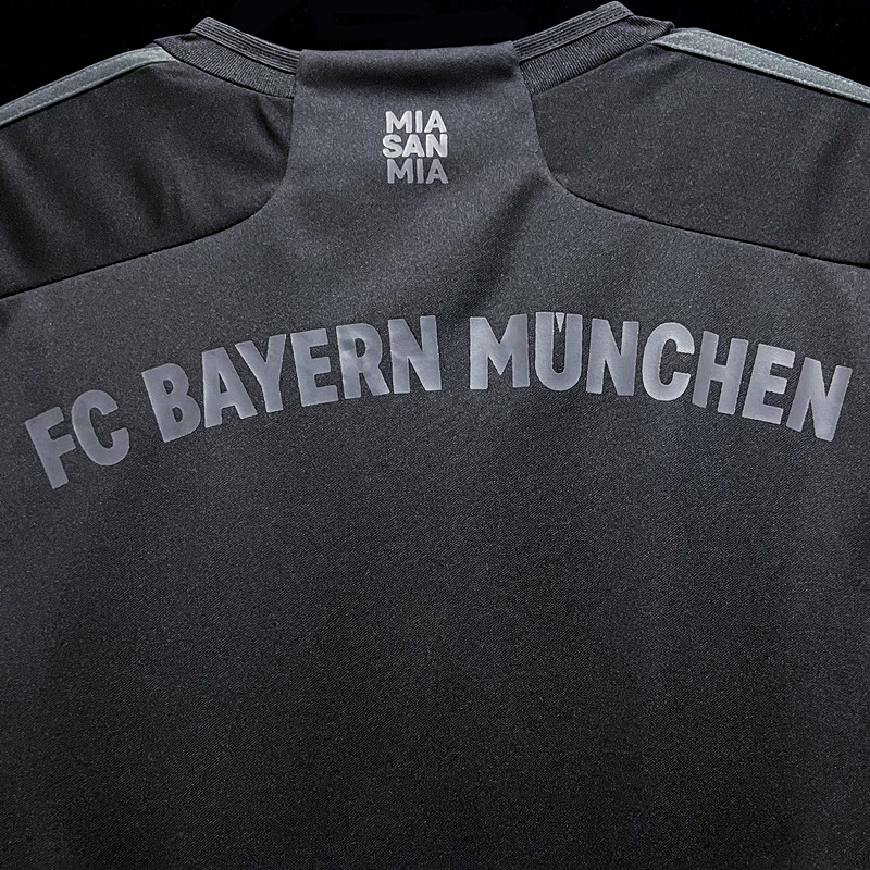 Camisa Bayern de Munique – Black 22/23