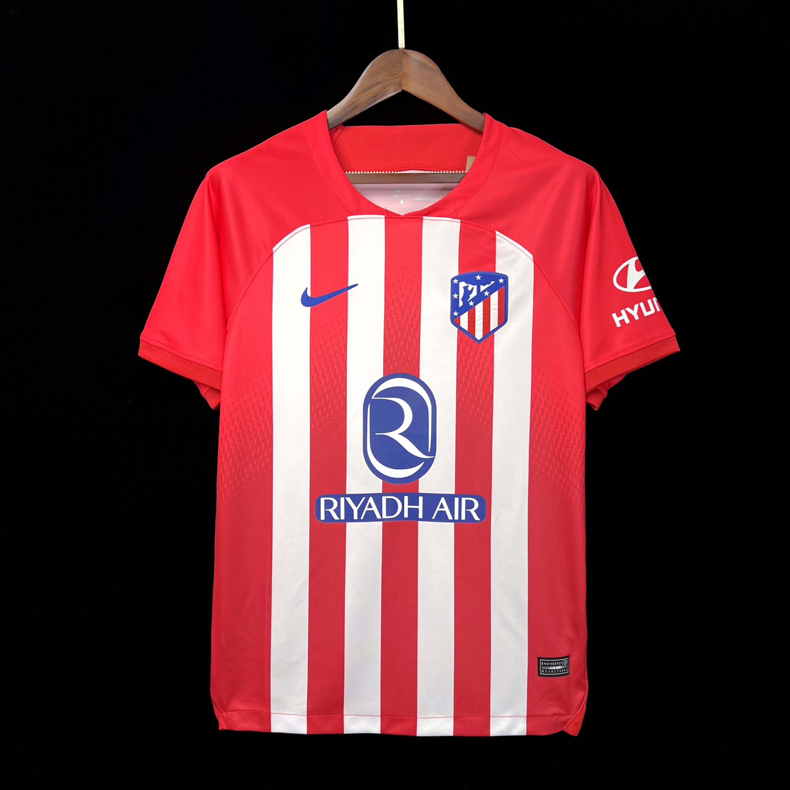 Camisa Atlético de Madrid – Vermelho e Branco 23/24