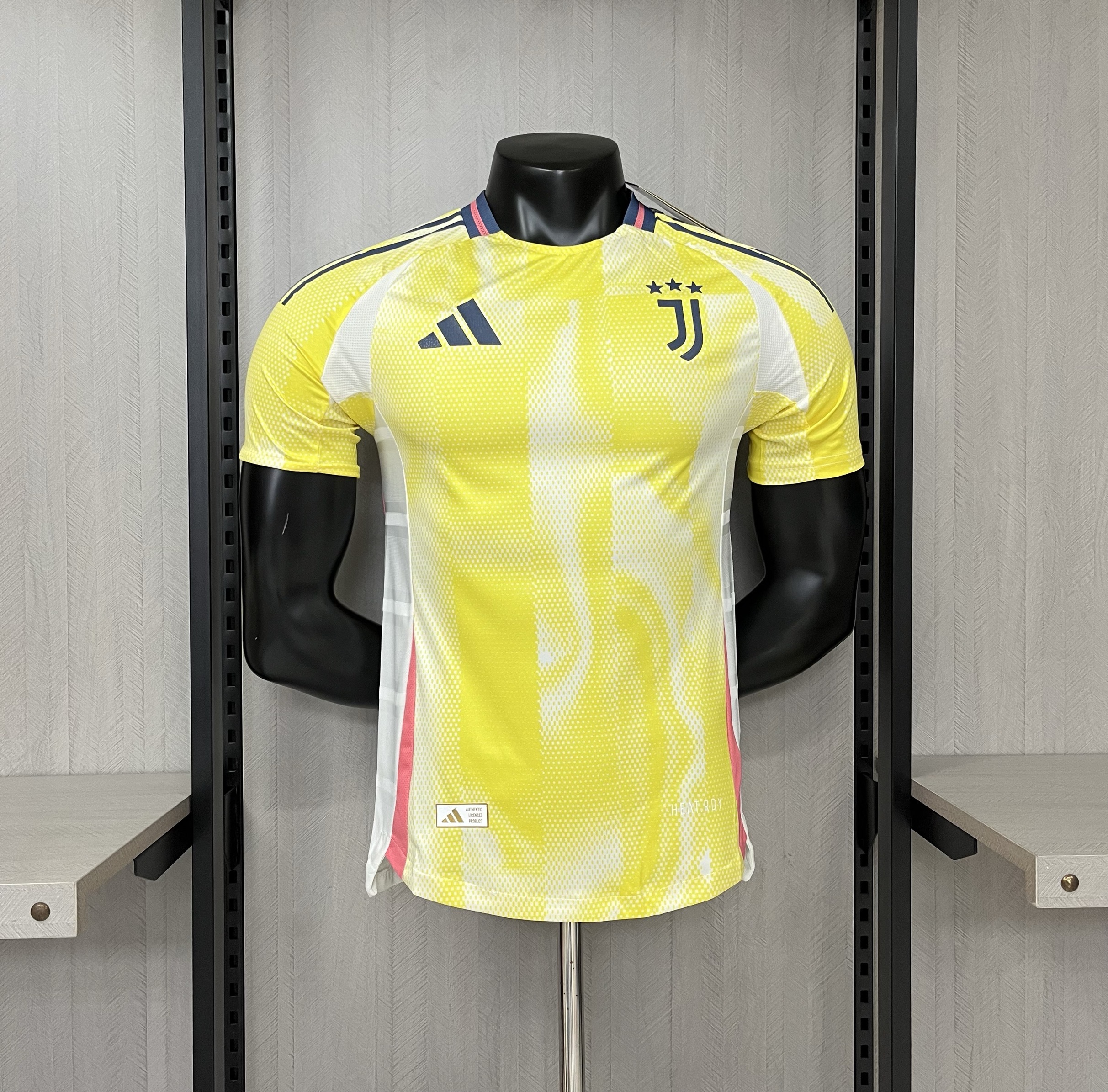 Camisa Juventus – Modelo Jogador – Amarela – 24/25