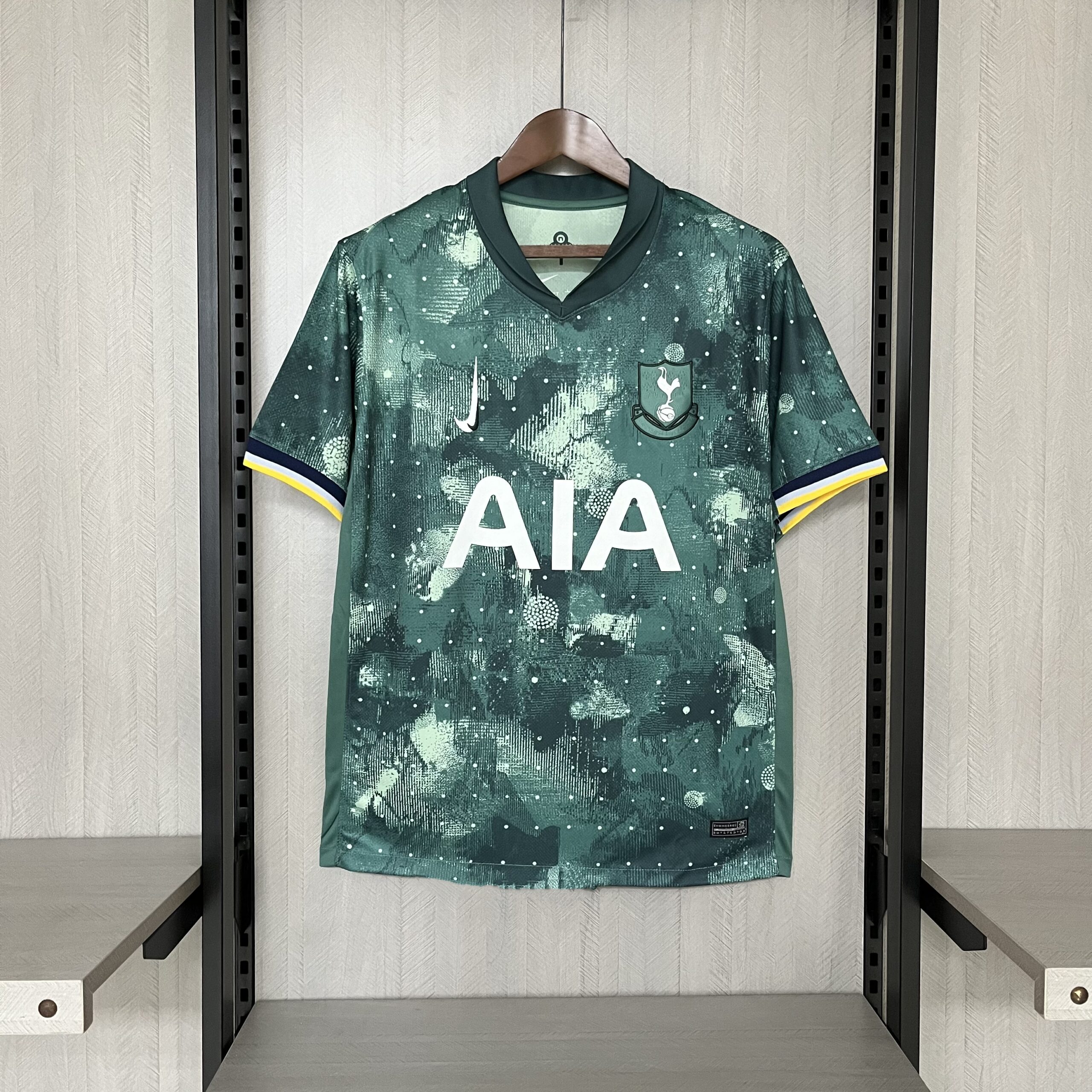 Camisa Tottenham III – Verde – 24/25