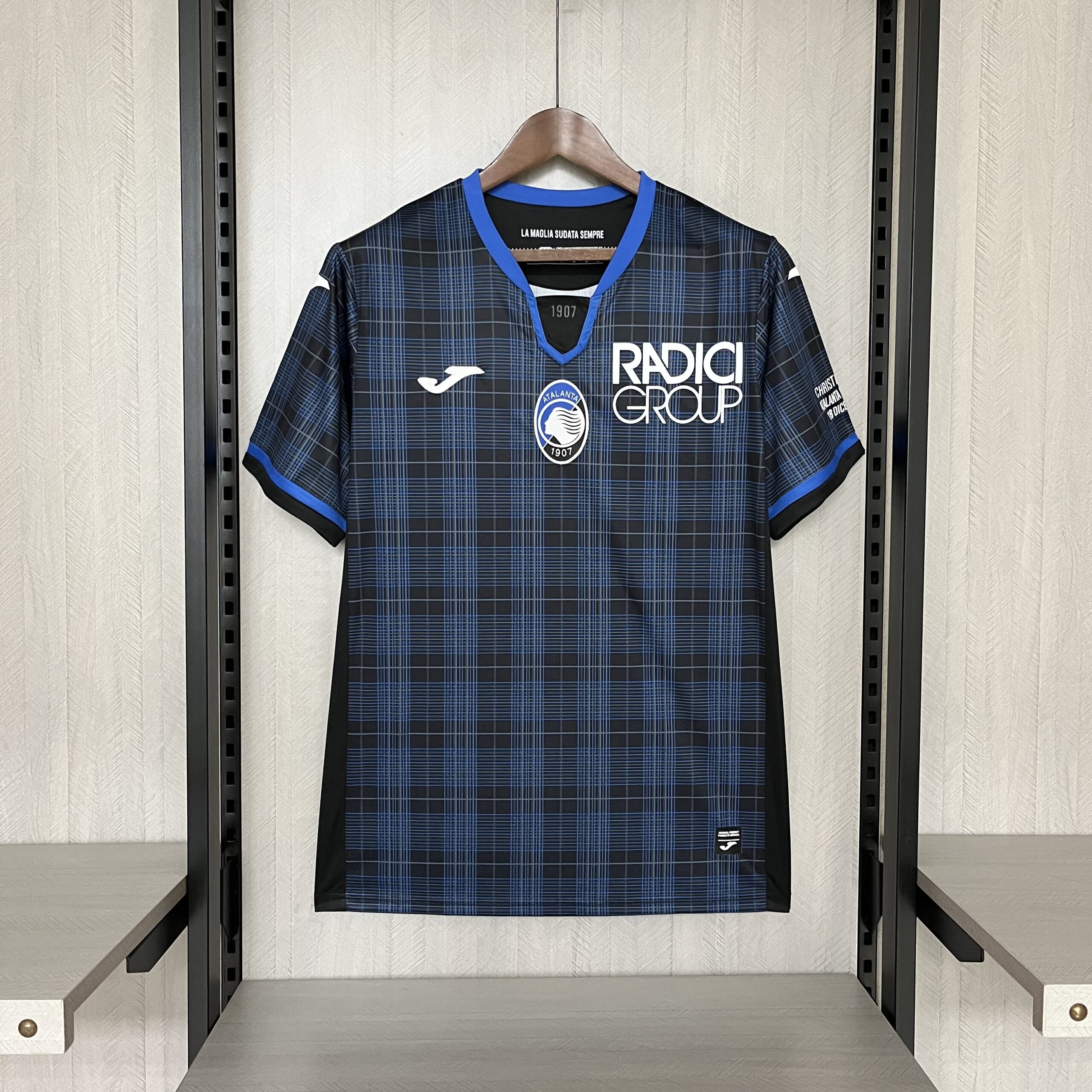 Camisa Atalanta Edição Especial – Preta/Azul – 24/25