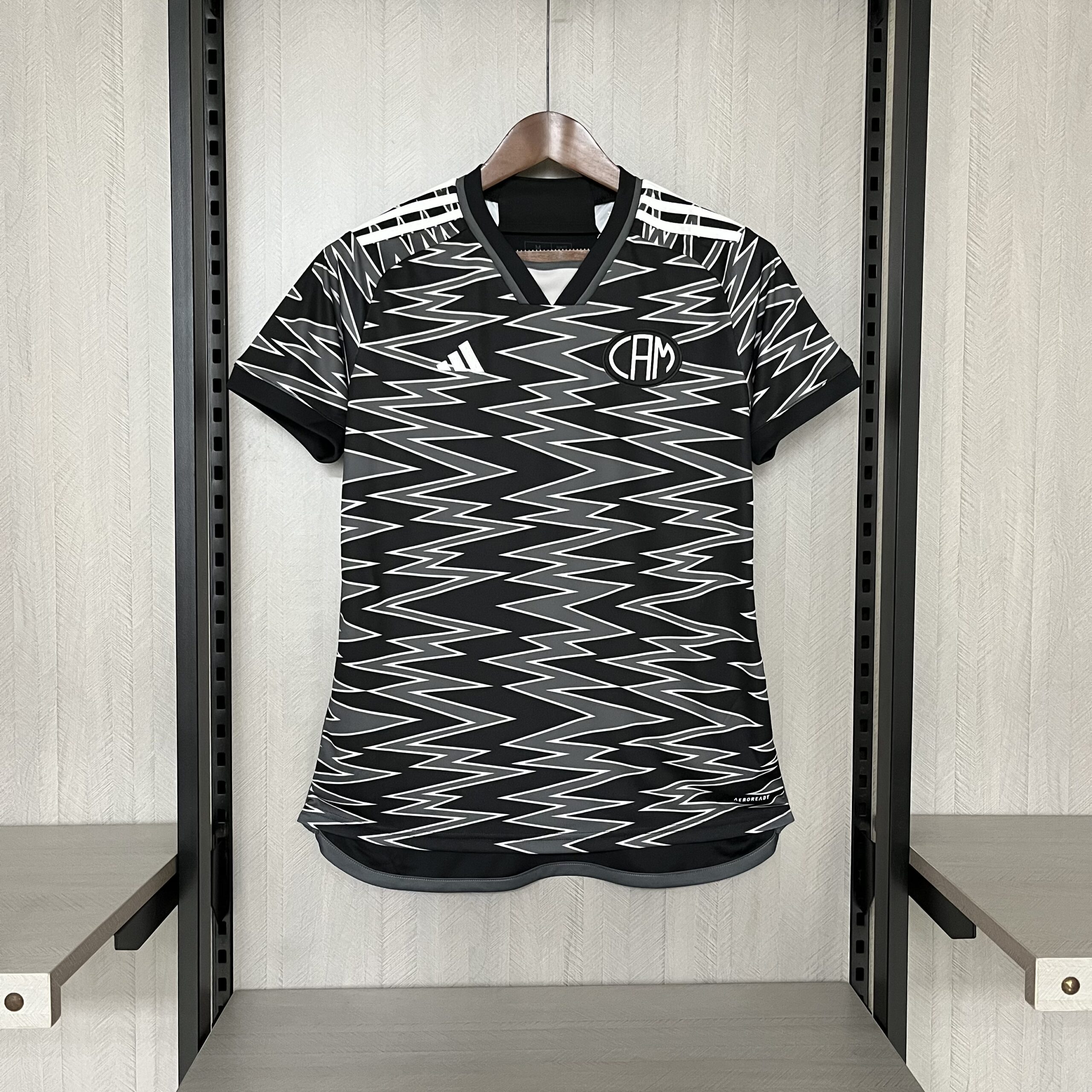 Camisa Atlético Mineiro III – Feminina – Preta/Branca – 24/25