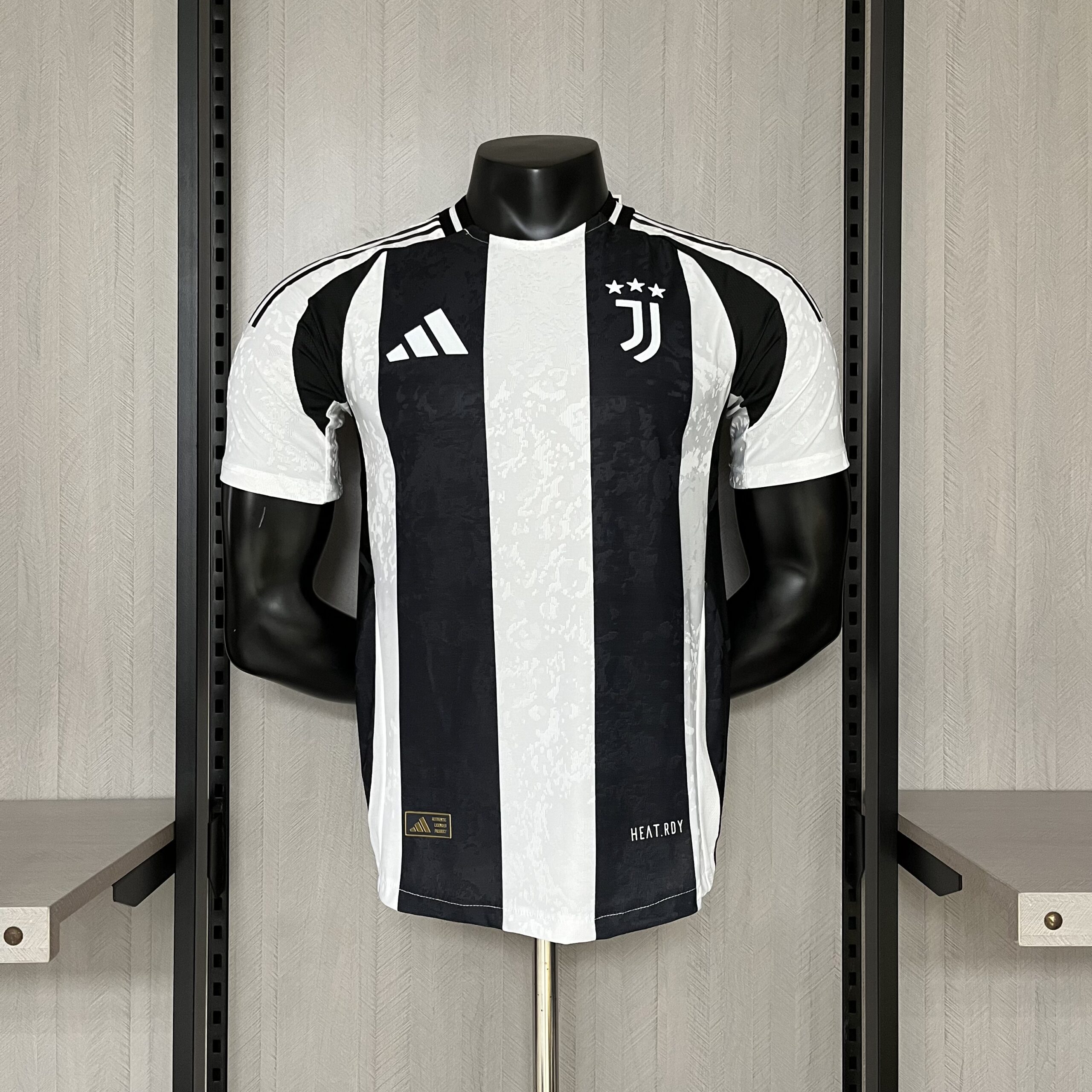 Camisa Juventus – Modelo Jogador – Branca/Preta – 24/25