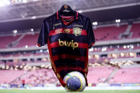 Camisa Sport Recife - Patrocínio - Listrada – 24/25 - Imagem 4