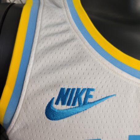 Camisa Regata NBA Los Angeles Lakers – Branca/Azul – #8 Bryant – 23/24 - Imagem 4
