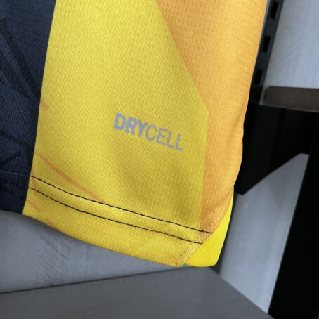 Camisa Borussia Dortmund Edição Especial - Amarela/Preta - 24/25 - Imagem 7