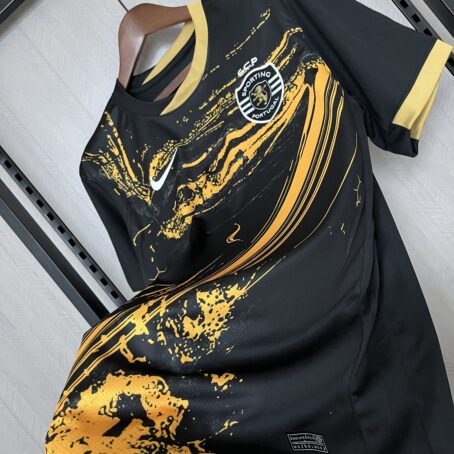 Camisa Sporting III - Preta/Dourada - 24/25 - Imagem 7
