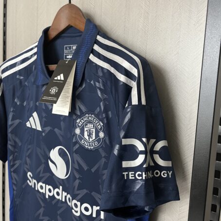 Camisa Manchester United - Azul - 24/25 - Imagem 8