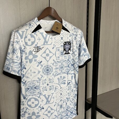 Camisa Portugal Edição Especial - Branca - 24/25 - Imagem 5