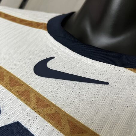 Camisa Pumas - Modelo Jogador - Branca – 24/25 - Imagem 3