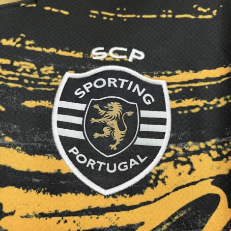 Camisa Sporting III - Preta/Dourada - 24/25 - Imagem 3