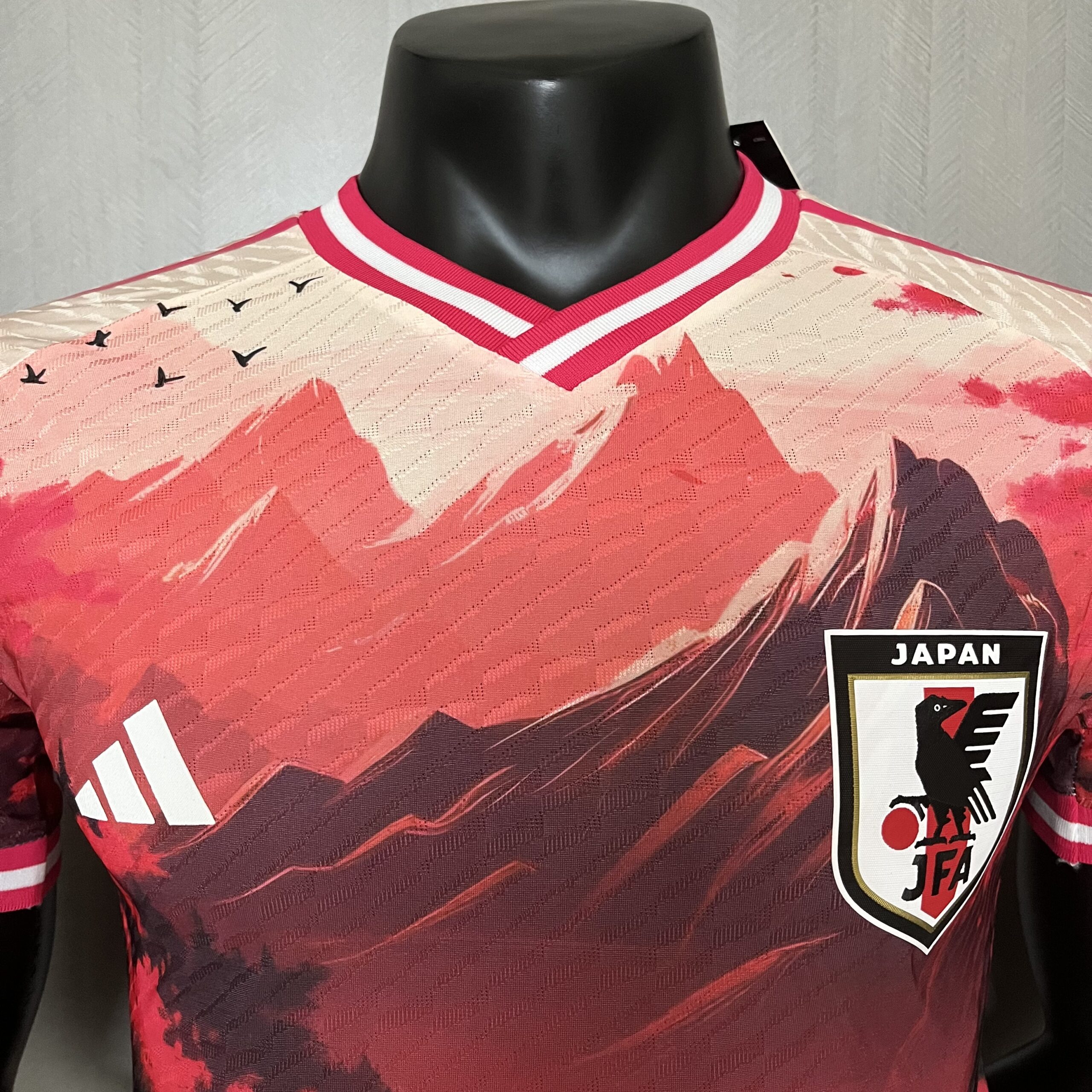 Camisa Japão Edição Especial – Modelo Jogador – N16 – 24/25