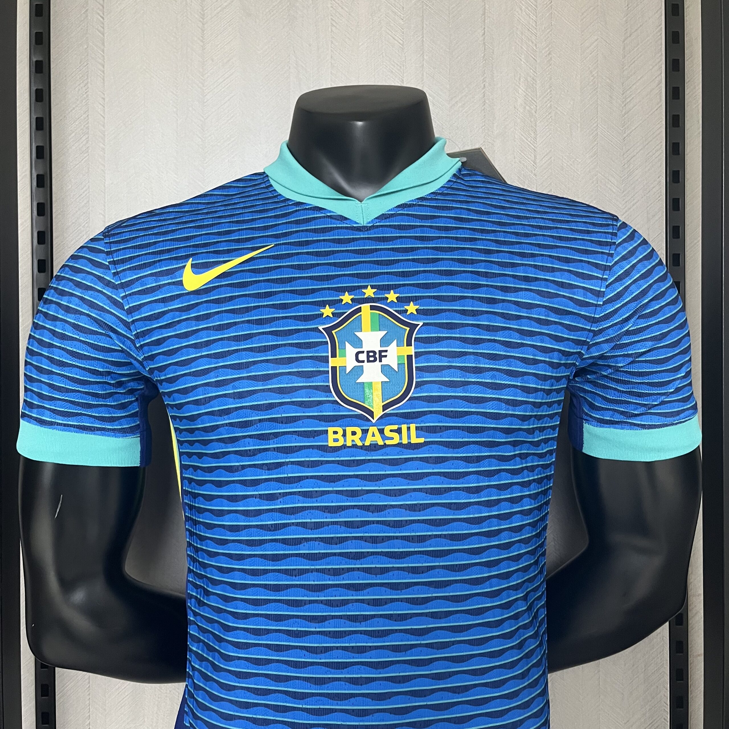 Camisa Brasil  – Modelo Jogador – Azul – 24/25