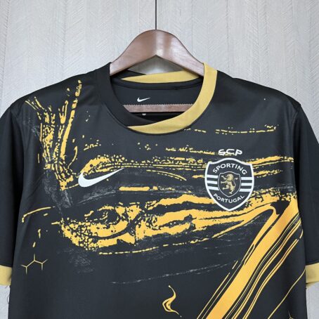 Camisa Sporting III - Preta/Dourada - 24/25 - Imagem 2