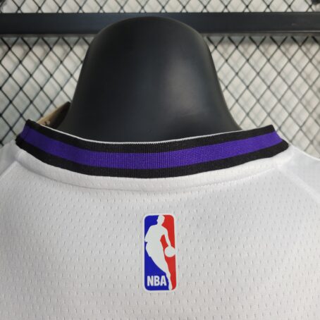 Camisa Regata NBA Los Angeles Lakers - Branca/Roxa - #24 Bryant - 23/24 - Imagem 9